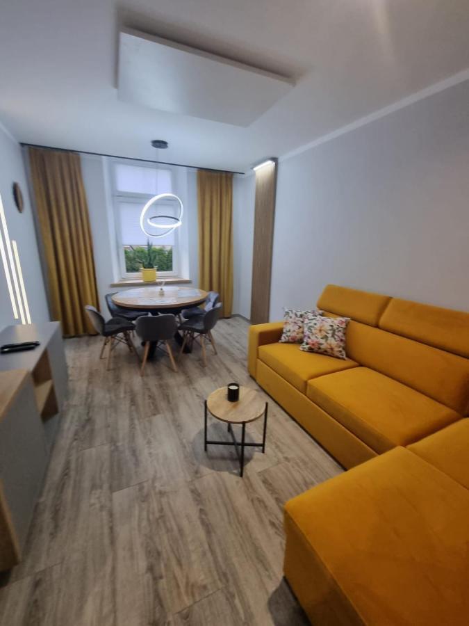 Apartament Lux Lemon เยเลเนียกูรา ภายนอก รูปภาพ