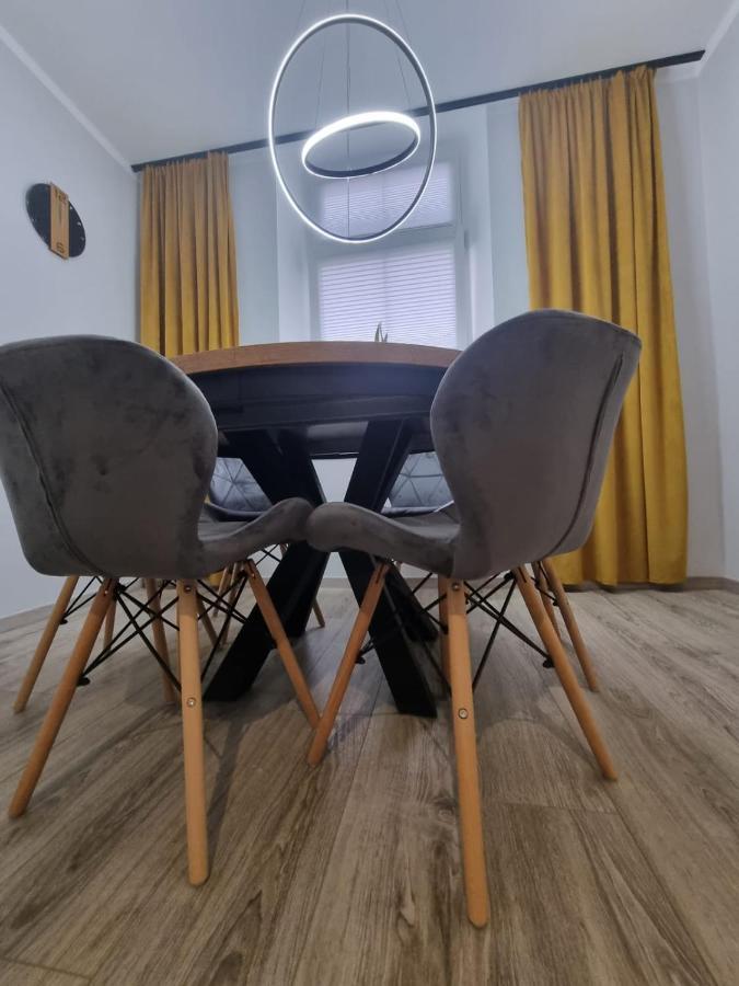Apartament Lux Lemon เยเลเนียกูรา ภายนอก รูปภาพ