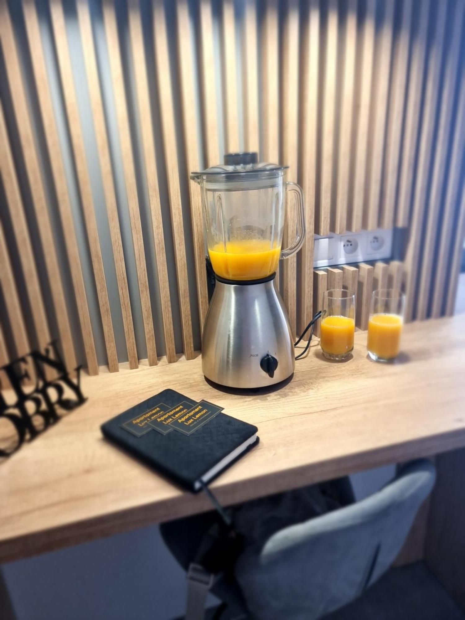 Apartament Lux Lemon เยเลเนียกูรา ภายนอก รูปภาพ